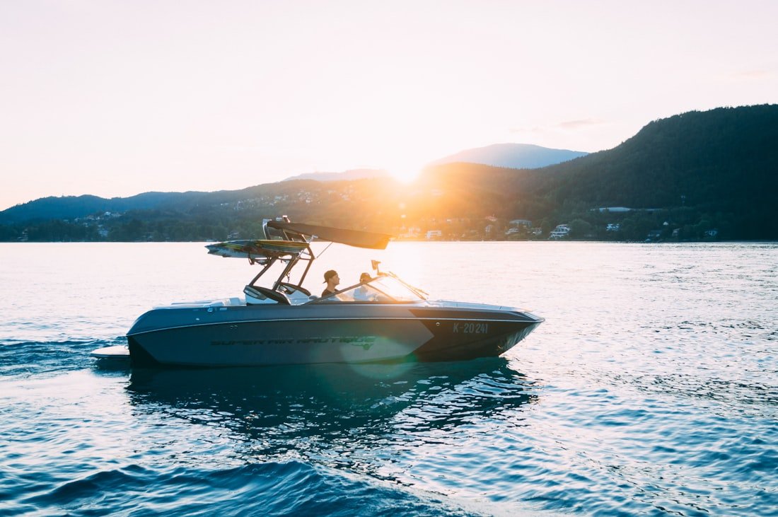 Power boat